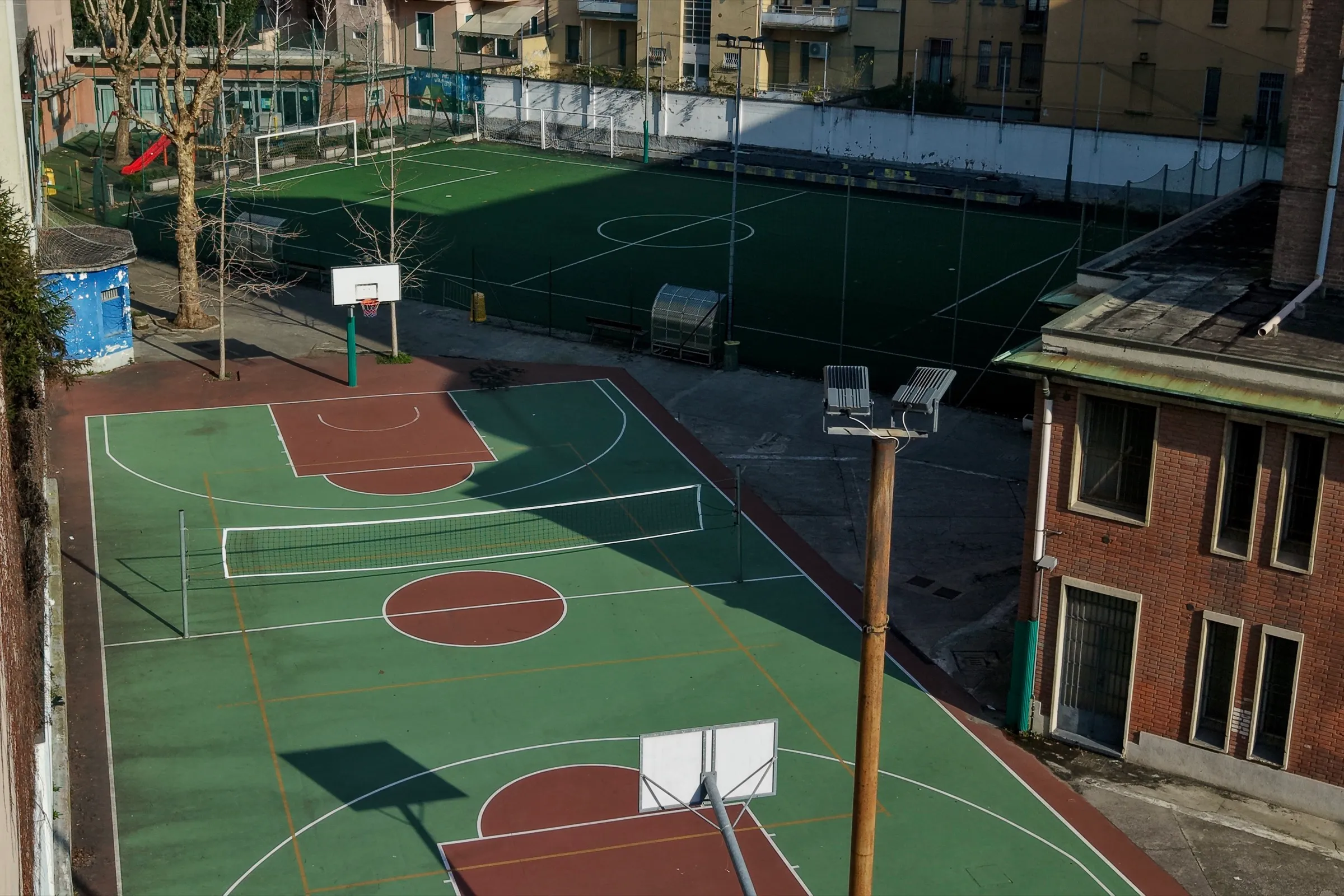 Panoramica degli impianti sportivi della residenza universitaria Pensionato Bertoni